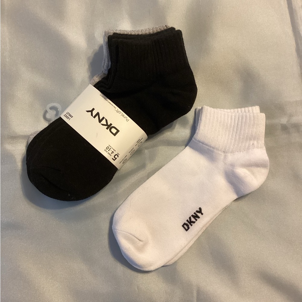 DKNY PureLoft Ankle Socks ~ 6 pair